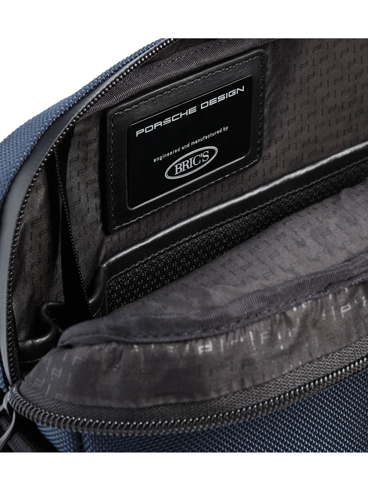Porsche Design Roadster Pro Shoulder Bag XS in Blue, view 4
